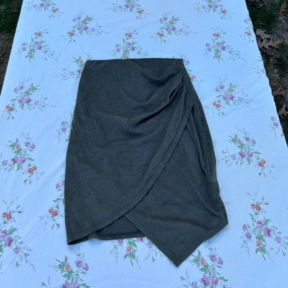 Green velvety fairy skirt by blue blush size‎ small
